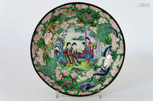 19th Cent. Chinese dish in cloisonné (enamel on brass) with a ‘Cantonese Famille Rose’ decor with figures