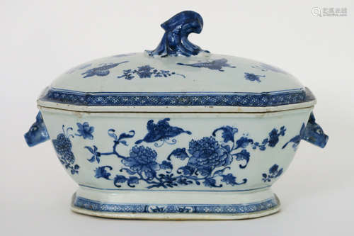 18th Cent. Chinese lidded tureen in porcelain