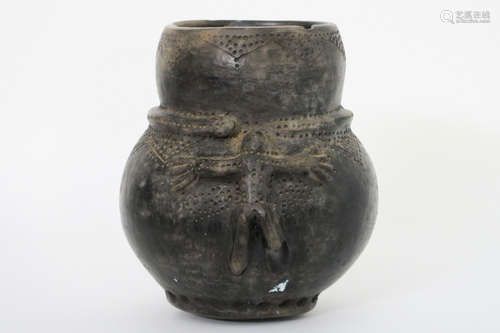 African pot in terracotta from the “Mambila” tribe in Cameroon