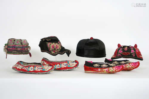 lot Chinese textile wit two pairs of ladies’ shoes and some hats from the Miao