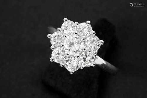 ring in white gold (18 carat) with ca 2 carat of brilliant cut diamonds