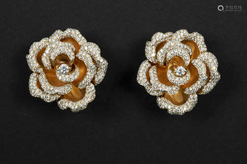 superb pair of roseshaped earrings in pink gold (18 carat) and with ca 3,30 carat of very high quality brilliant cut diamonds