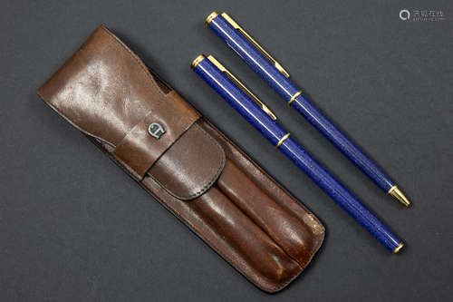 set of a pen and a ballpoint pen in vermeil and blue lacquerware