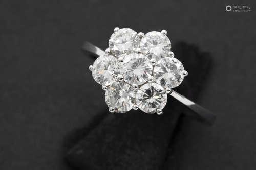 ring in white gold (18 carat) with ca 1,85 carat of very high quality brilliant cut diamonds