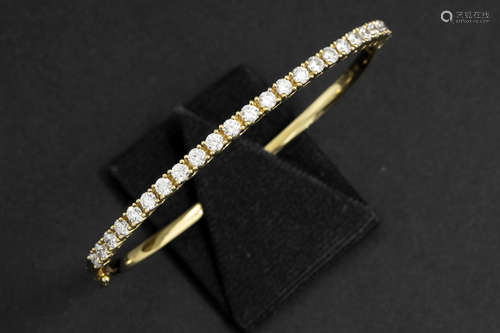 bracelet in yellow gold (18 carat) with more then 2,50 carat of very high quality brilliant cut diamonds