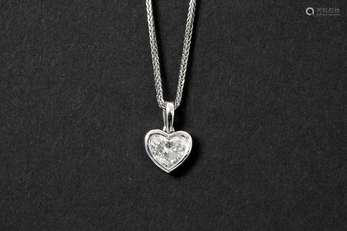 a 1,03 carat high quality heartshape cut diamond set in an with a chain in white gold (18 carat)