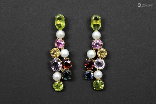 elegant pair of handmade earrings in yellow gold (18 carat) with pearls and more then 16,50 ccarat of precious stones (peridote, tourmaline, topaz, garnet and sapphire)