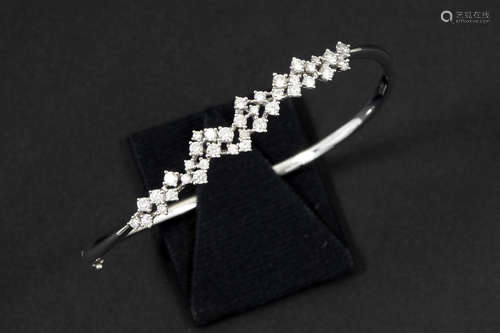 bracelet in white gold (18 carat) with more then 1,10 carat of high quality brilliant cut diamonds