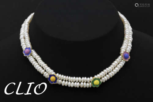 ”Clio” necklace with small pearls, several colorfull ‘flowers’ and lock in yellow gold (18 carat) – signed