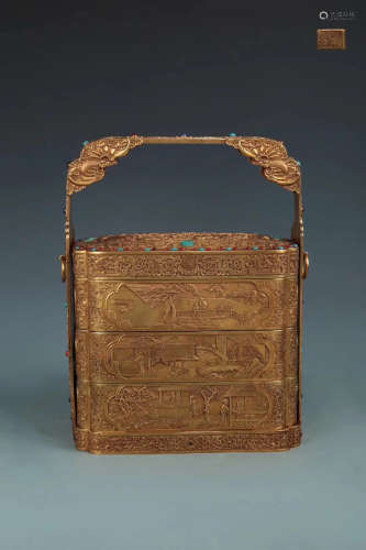 17-19TH CENTURY, A GILT STORY DESIGN LIFTING CASE, QING DYNASTY