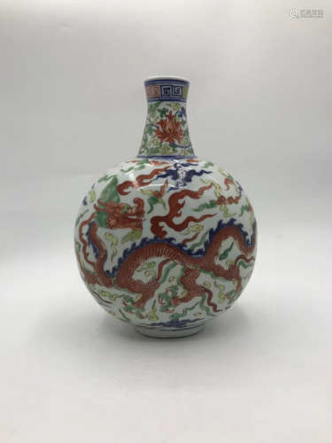 14-16TH CENTURY, A YONGLE PERIOD FIVE COLOR DRAGON PATTERN FLAT BOTTLE, MING DYNASTY