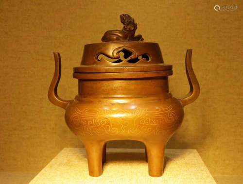 A SHISOU MARK BRONZE SILVER LION DESIGN CENSER