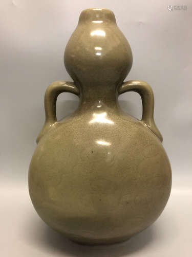 13 CENTURY, A LONGQUAN GOURD SHAPE VASE, YUAN DYNASTY