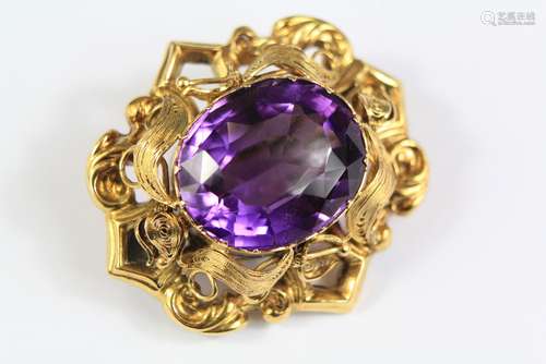 A Victorian 14/15ct Yellow Gold Oval Amethyst Brooch