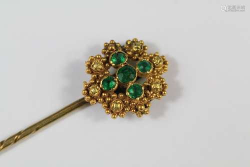 An Antique 18ct Yellow Gold Emerald Tie Pin