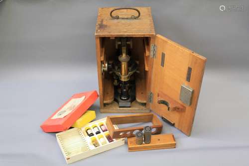 An Oak-Cased Ernst Leitz Laboratory Microscope