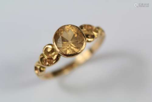 A Lady's Antique 18ct Yellow Gold and Topaz Ring