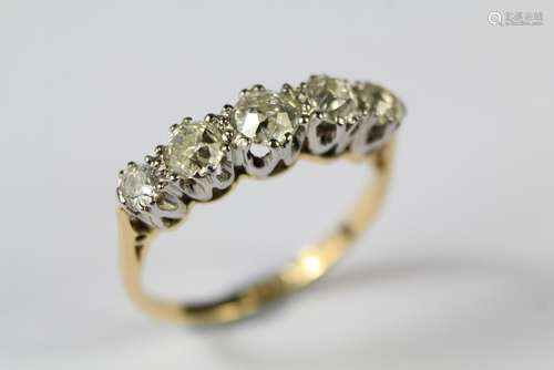 An 18ct Yellow Gold and Diamond Ring