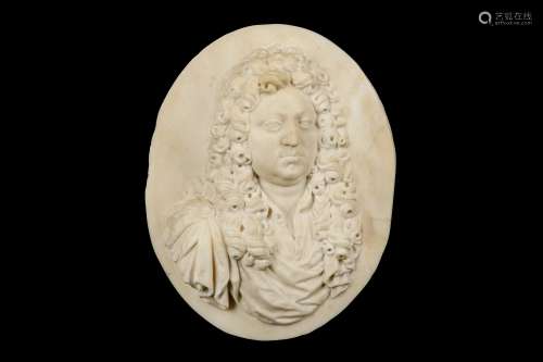 A FINE EARLY 18TH CENTURY MARBLE PORTRAIT RELIEF, PROBABLY FRANCO-FLEMISH AND DEPICTING GEORGE