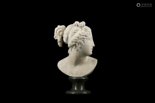 AFTER THE ANTIQUE: A MARBLE BUST OF THE MEDICI VENUS, PROBABLY 18TH CENTURY with typically