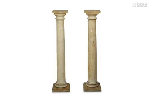 A PAIR OF LATE 18TH / EARLY 19TH CENTURY ITALIAN CARRARA AND SIENNA MARBLE COLUMNS the pedestals
