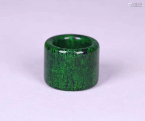 AN OLD QIUJIAO CARVED THUMB RING