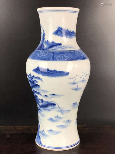 A BLUE AND WHITE LANDSCAPE PATTERN VASE