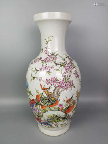 A FAMILLE-ROSE PHOENIX PATTERN EVERT RIM VASE