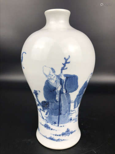 A BLUE AND WHITE FIGURE PATTERN MEI VASE