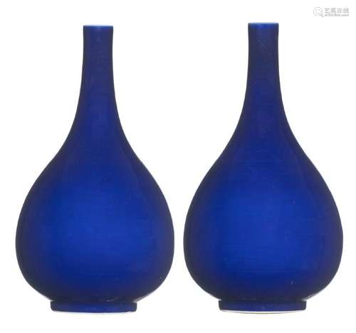 Two Chinese blue glazed bottle vases, H 33,5 cm