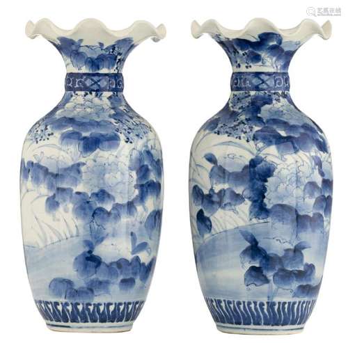 A pair of Japanese blue and white floral decorated