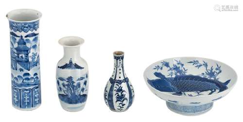 A lot of various Chinese blue and white floral