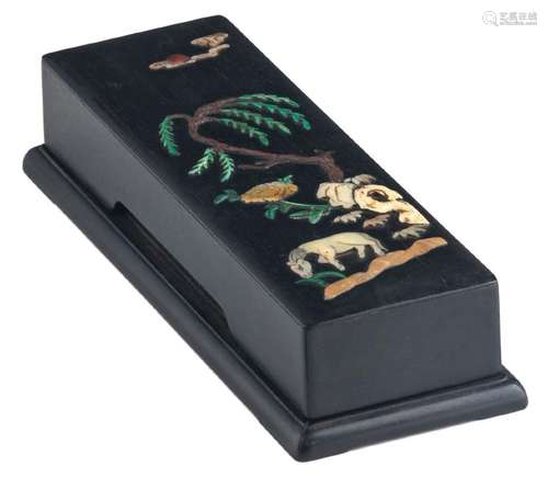 A fine Chinese sandalwood scholar's box with