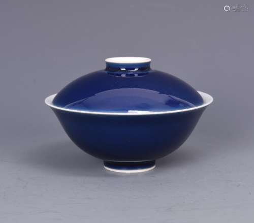 A BLUE-GLAZED BOWL AND COVER