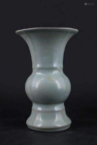 Chinese Song Porcelain GuanYao Vase