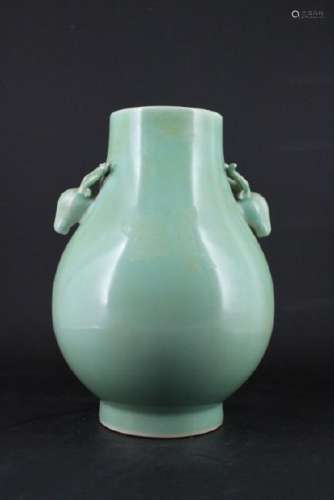 Large Chinese Qing Porcelain Double Ear Vase