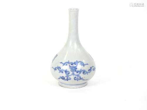 Corée Vase bouteille en porcelaine bleue et blanc...