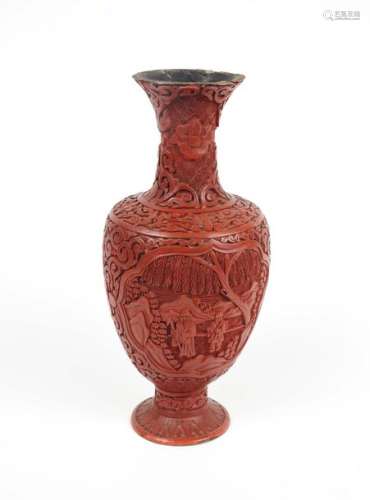 Vase dans le goût de la laque cinabre à décor de p...