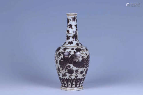 14-16TH CENTURY, A FLORAL PATTERN UNDERGLAZE RED VASE, MING DYNASTY