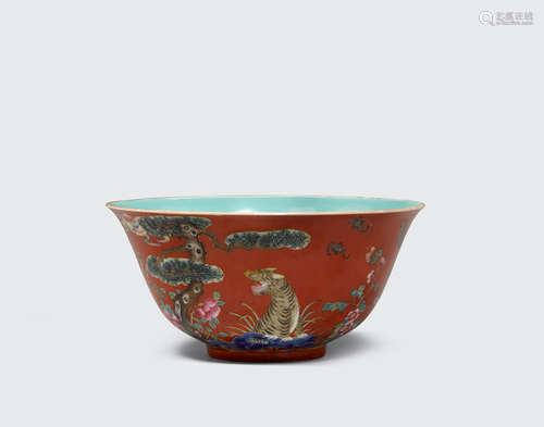 Jiaqing mark, late Qing/Republic Period A coral-ground bowl with famille rose decoration