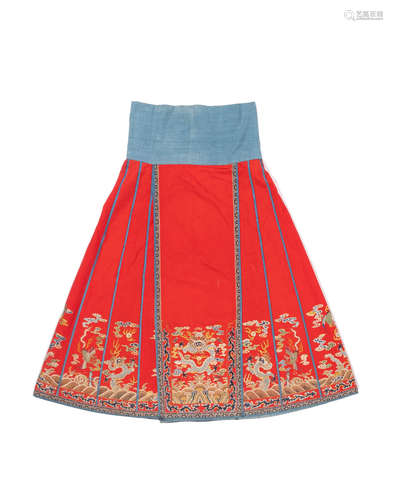 Late Qing dynasty An intricately embroidered red wool ground skirt