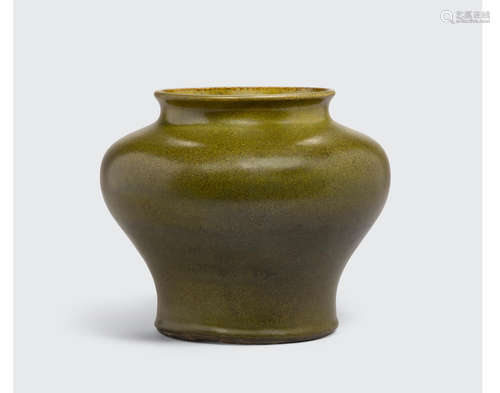 19th century A tea dust glazed jar, guan