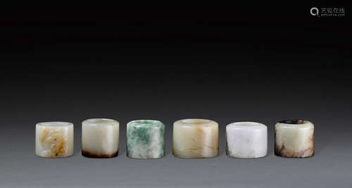 Qing dynasty A group of SIX JADE ARCHER'S RINGS