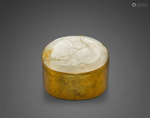 The jade plaque Qing Dynasty A jade-mounted metal alloy box