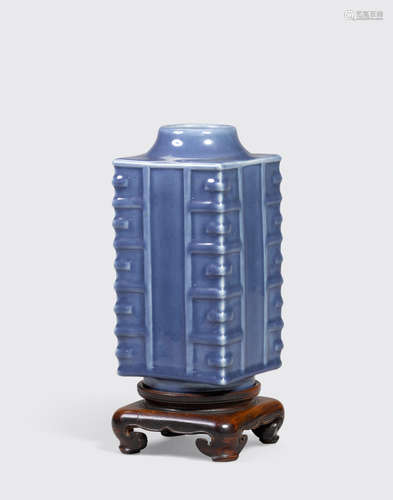 Republic Period A blue glazed cong form vase