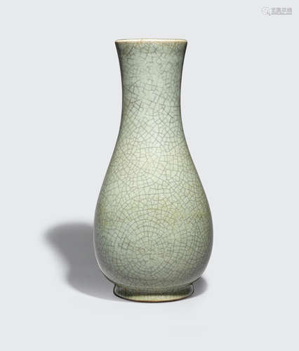 19th century A crackled celadon ovoid vase