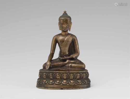 Buddha Shakyamuni. Bronze. Tibet. 14. Jh.Der in Asketengewänder gekleidete historische Buddha