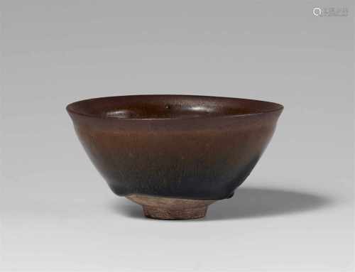 Teeschale mit Hasenfellglasur. Jianyao. Song-Zeit (907-1279)Konische Schale mit leicht ausgestellter