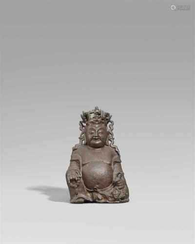 Milefo, auch Budai. Bronze mit Lackfassung. Ming-ZeitIn entspannter Haltung, die rechte Hand hält