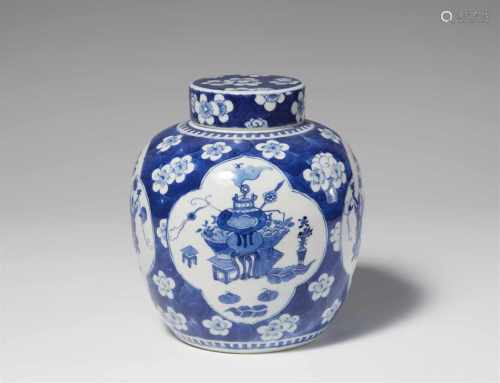Blau-weißer Ingwertopf mit Deckel. Guangxu-Periode (1875-1908)Dekoriert in Untegrlasurblau mit